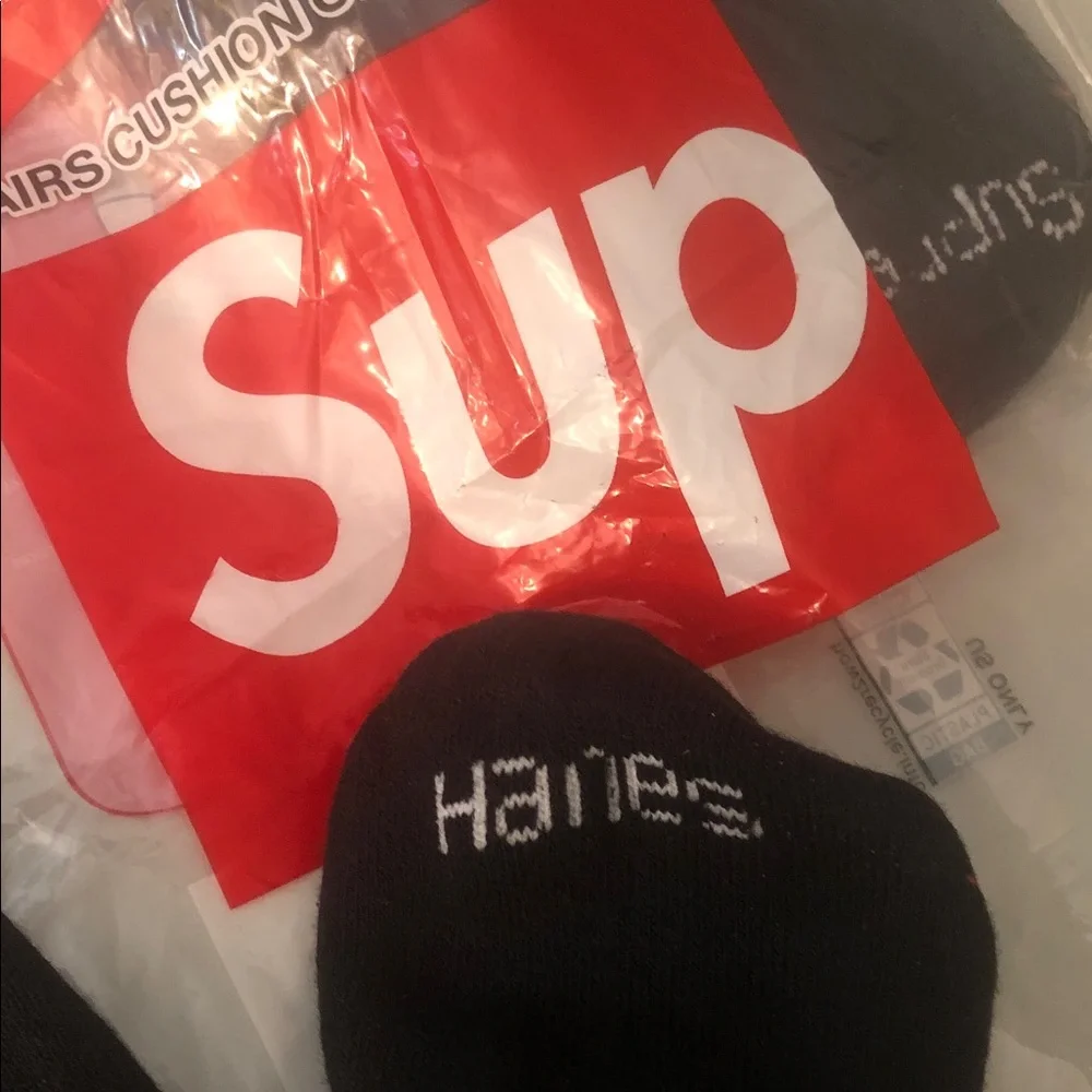 New Supreme x Hanes Crew Socks 2 Pairs Men's Size 6-12 Black Cotton Stretch